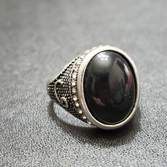 Silver tone black bead rhinestone ring size 12 - Picture 5 of 8
